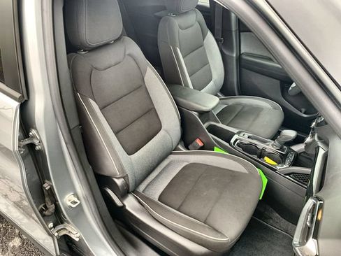 Certified 2023 Chevrolet TrailBlazer LT w/ Convenience Package AWD/4WD image 25