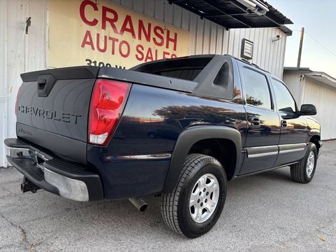 Used 2006 Chevrolet Avalanche Z66 w/ Preferred Equipment Group RWD image 3