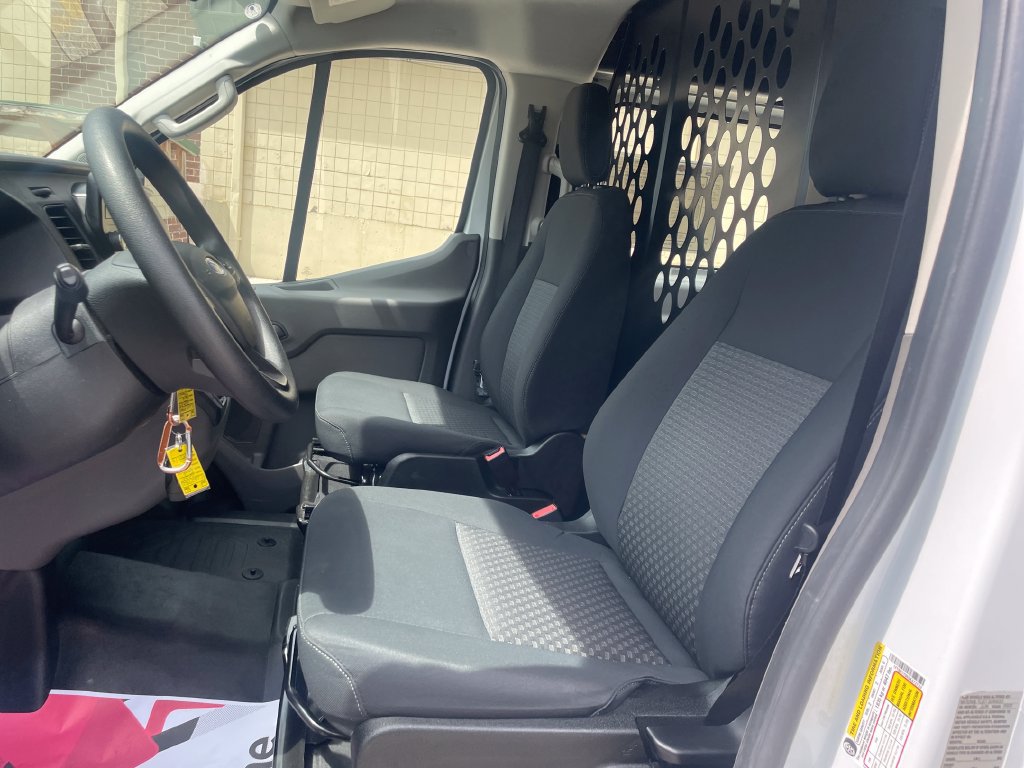 Used 2025 Ford Transit 250 Low Roof w/ Exterior Upgrade Package RWD image 9