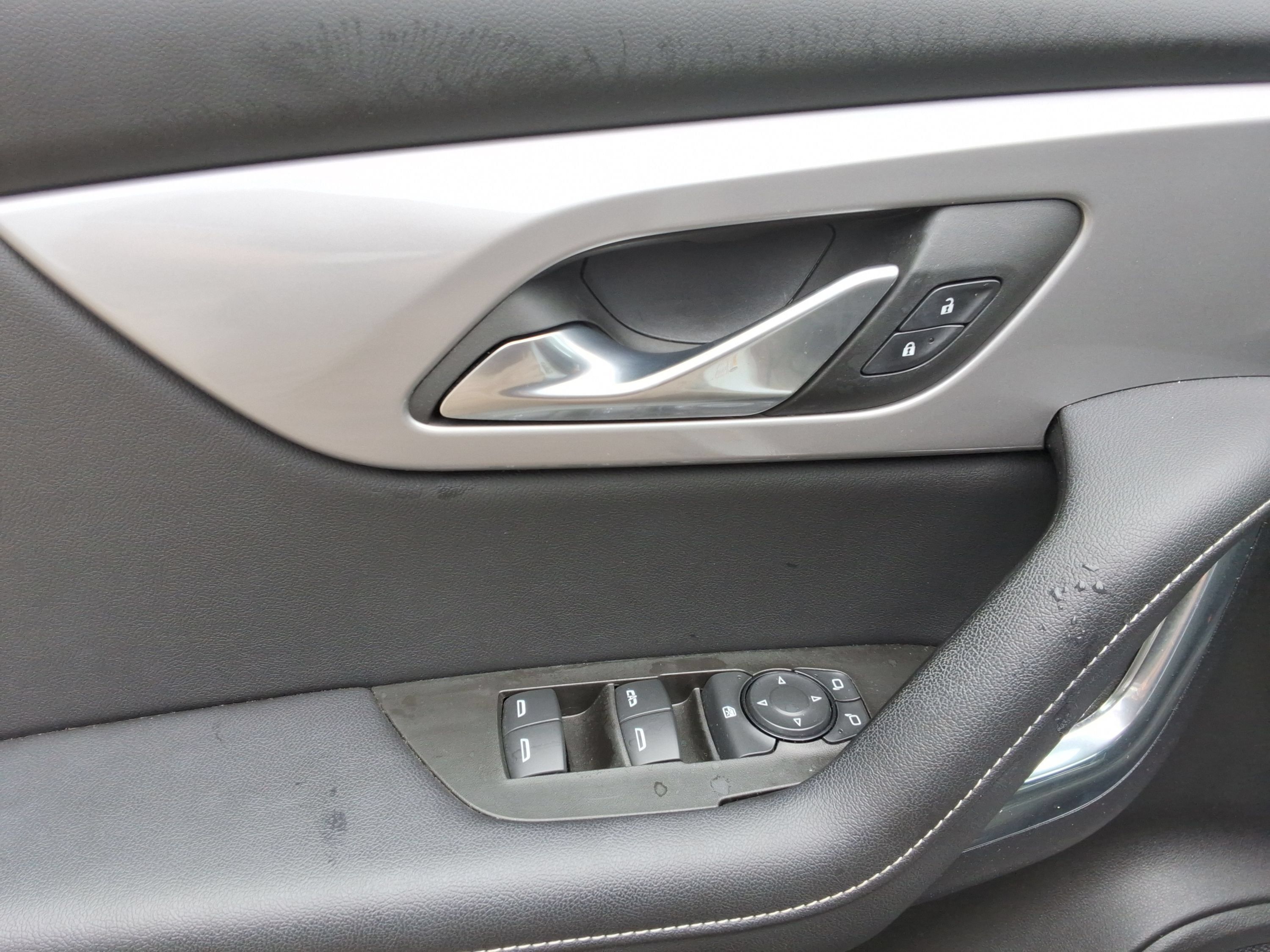 Used 2023 Chevrolet Blazer LT w/ Convenience Package FWD image 21