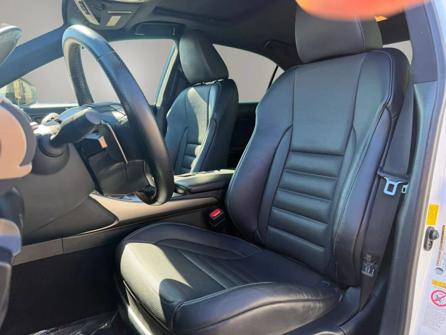 Used 2019 Lexus IS 300 F Sport w/ F Sport Package RWD image 12