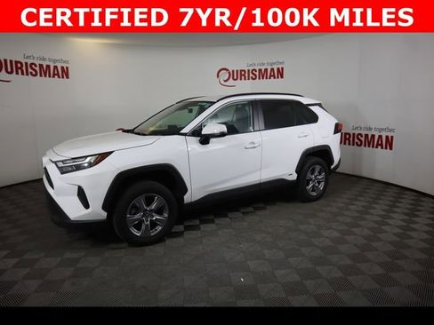 Used 2025 Toyota RAV4 XLE AWD/4WD image 4