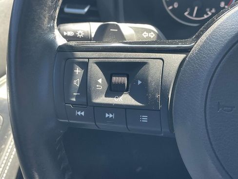 Used 2023 Nissan Rogue SL FWD image 20