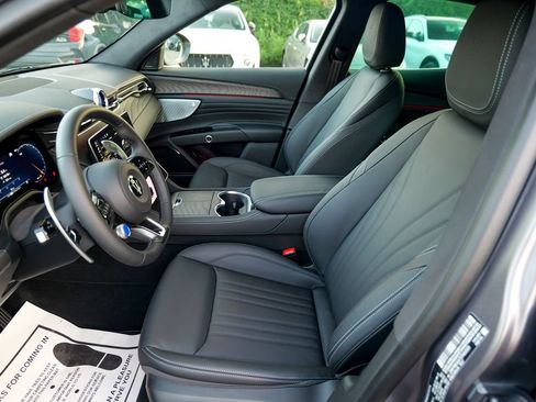 Used 2025 Maserati Grecale GT AWD/4WD image 22
