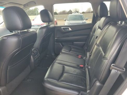 Used 2016 Nissan Pathfinder SL w/ SL Tech Package image 17