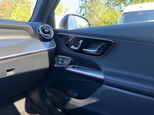 Certified 2026 Mercedes-Benz GLC 300 4MATIC image 19