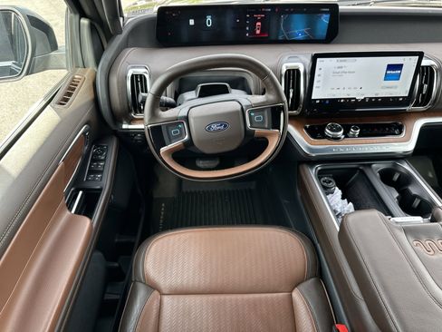 Used 2025 Ford Expedition King Ranch AWD/4WD image 25