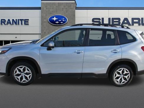 Certified 2023 Subaru Forester Premium image 7