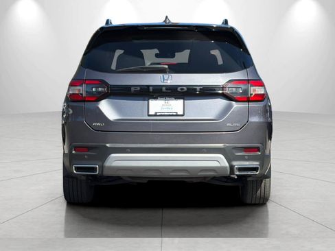 Used 2025 Honda Pilot Elite image 7