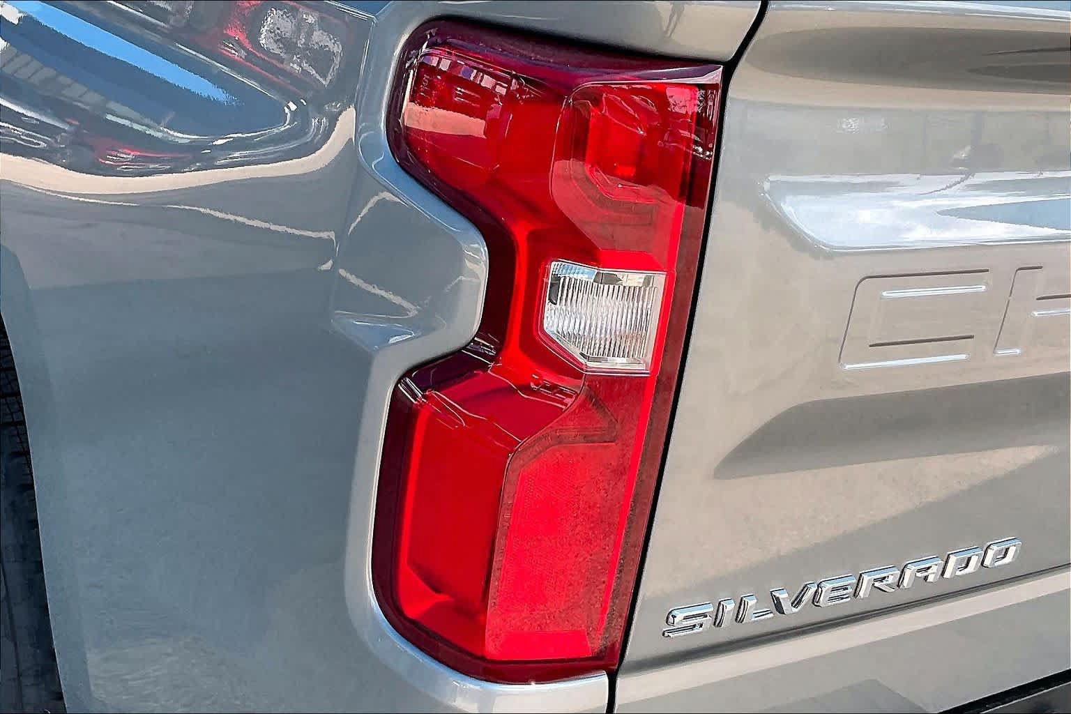 New 2026 Chevrolet Silverado 1500 RST w/ RST Select Package AWD/4WD image 14