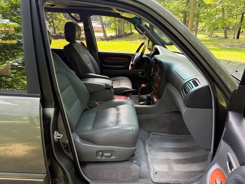 Used 2002 Lexus LX 470 4WD image 37