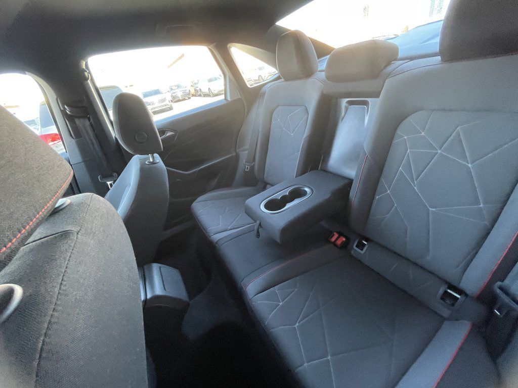 Used 2024 Volkswagen Jetta GLI 40th Anniversary Edition FWD image 23