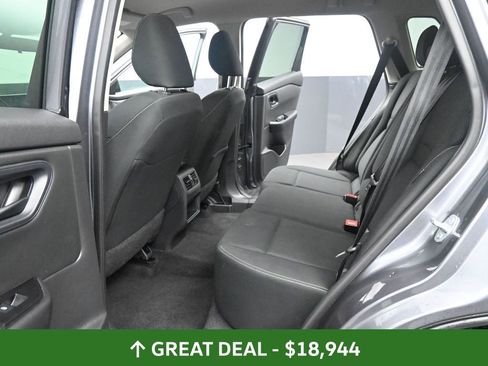 Used 2024 Nissan Rogue S image 28