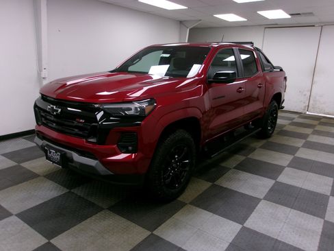 Used 2026 Chevrolet Colorado Z71 w/ Midnight Edition AWD/4WD image 1