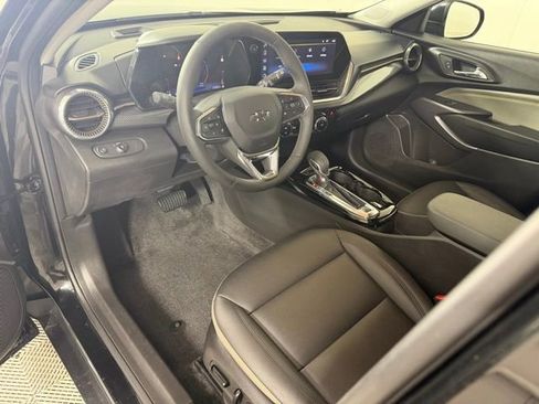 Used 2024 Chevrolet Trax ACTIV FWD image 10