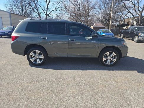 Used 2009 Toyota Highlander Sport image 4
