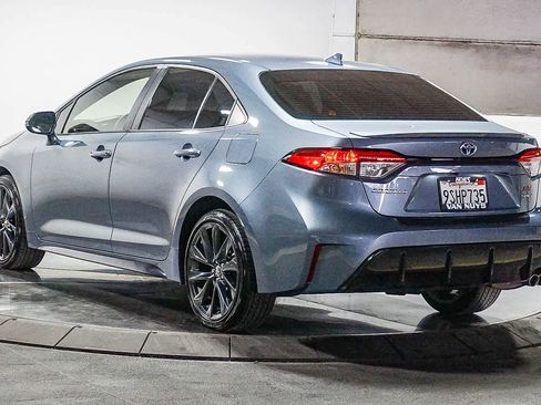 Certified 2025 Toyota Corolla SE w/ SE Premium Package FWD image 9