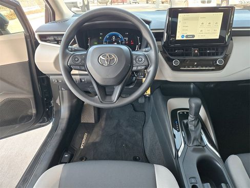 Used 2026 Toyota Corolla LE image 13