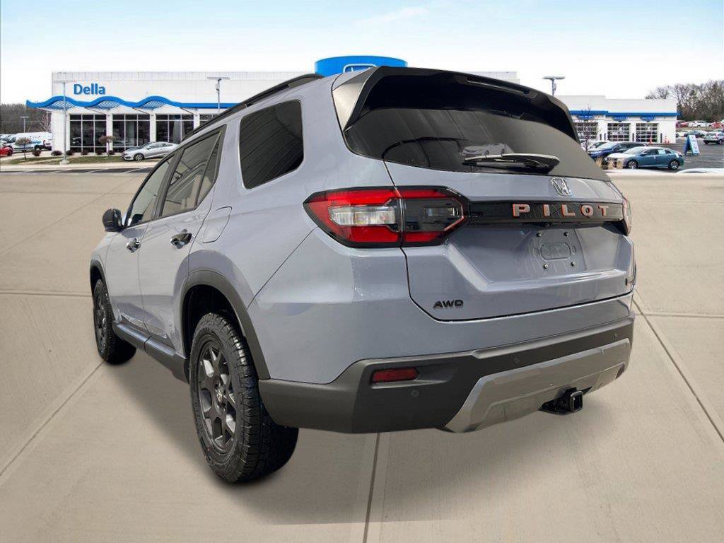New 2026 Honda Pilot TrailSport image 5