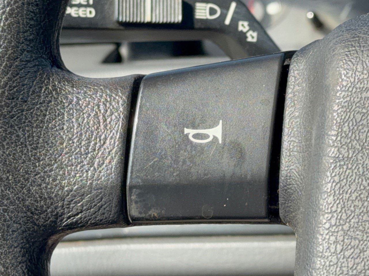 Used 1994 Volvo 940 Sedan RWD image 18