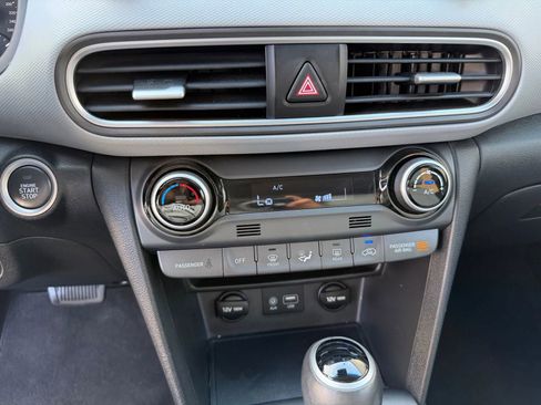 Used 2018 Hyundai Kona Limited image 36