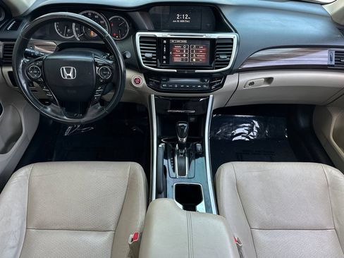 Used 2016 Honda Accord Touring image 16