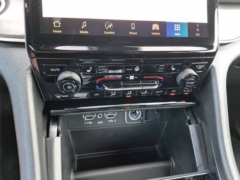 New 2025 Jeep Grand Cherokee L Limited image 28