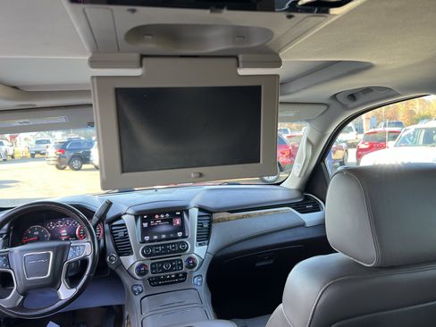 Used 2015 GMC Yukon Denali w/ Touring Package image 24
