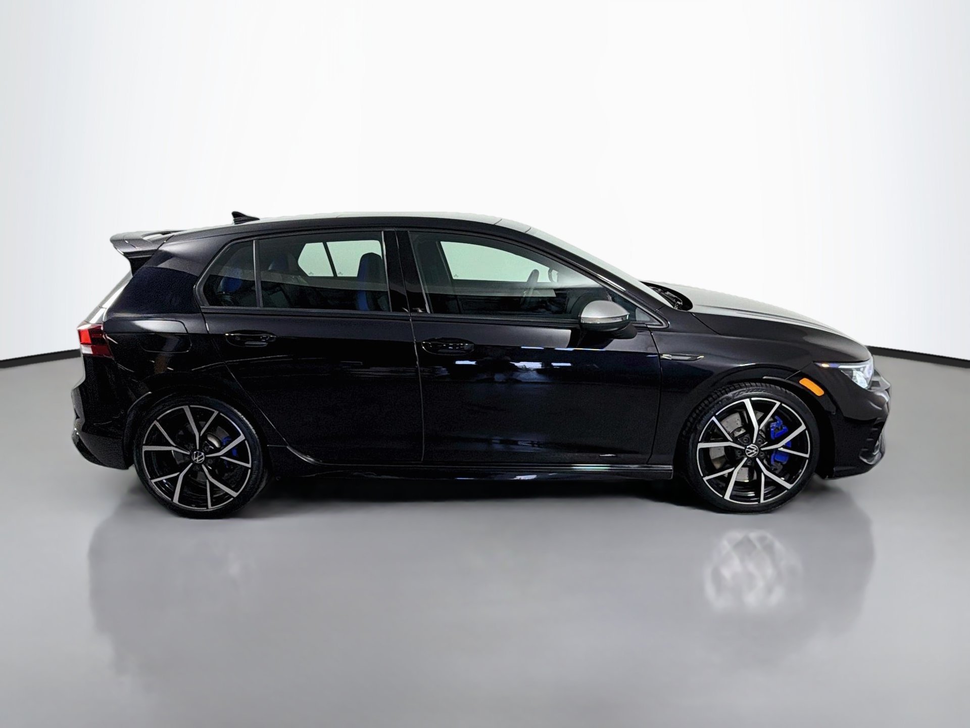 Used 2022 Volkswagen Golf R AWD/4WD image 4