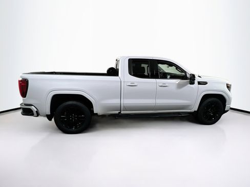 Used 2022 GMC Sierra 1500 Elevation w/ Preferred Package image 4