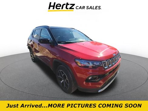 Used 2025 Jeep Compass Limited image 1