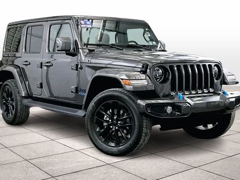 Used 2021 Jeep Wrangler Unlimited Sahara image 2