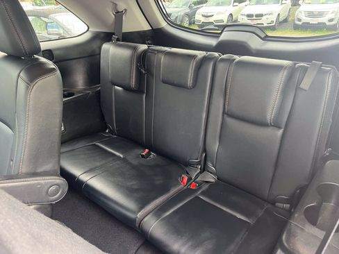Used 2018 Toyota Highlander XLE AWD/4WD image 21