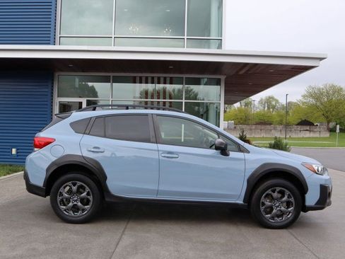 Used 2022 Subaru Crosstrek 2.5i Sport w/ Moonroof Package AWD/4WD image 2
