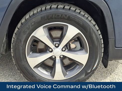 Used 2019 Jeep Cherokee Limited image 9