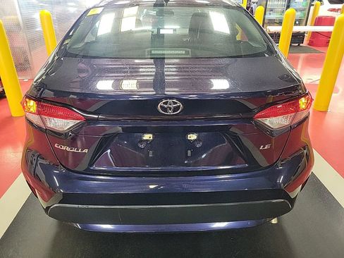 Used 2023 Toyota Corolla LE FWD image 3