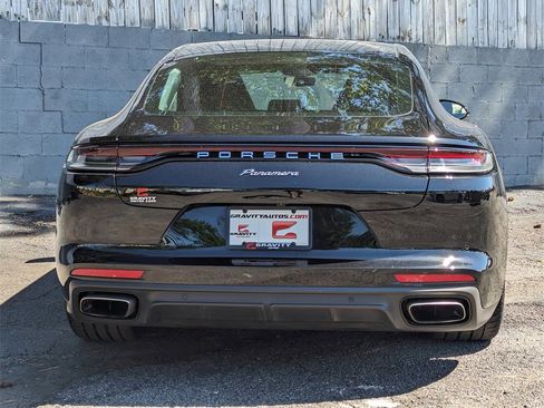 Used 2021 Porsche Panamera image 27