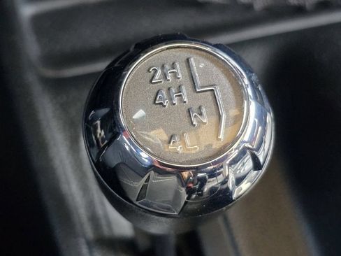 Used 2018 Jeep Wrangler Unlimited Sahara AWD/4WD image 6