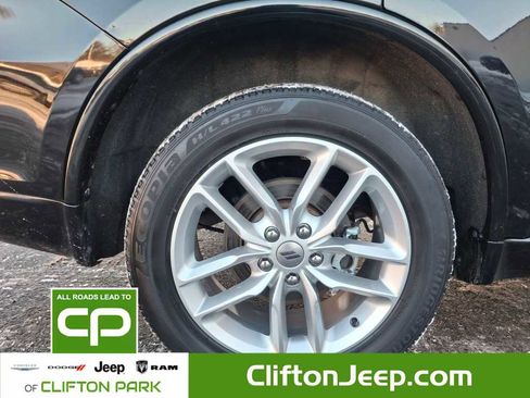 Used 2023 Dodge Durango GT image 11