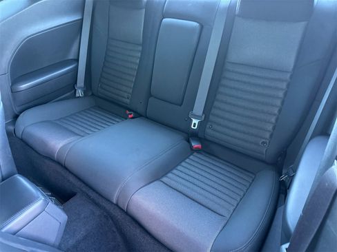 Used 2013 Dodge Challenger SXT image 12