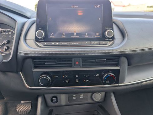 Used 2024 Nissan Rogue S AWD/4WD image 15