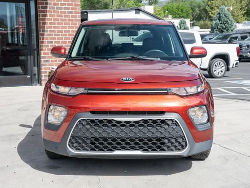 Used 2021 Kia Soul LX FWD image 2