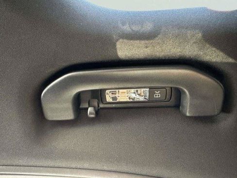Used 2022 Mercedes-Benz E 350 4MATIC Sedan image 39