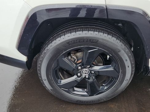 Used 2019 Toyota RAV4 XSE image 31