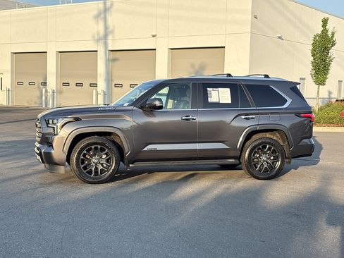 Used 2024 Toyota Sequoia Limited w/ Tow Technology Package AWD/4WD image 5