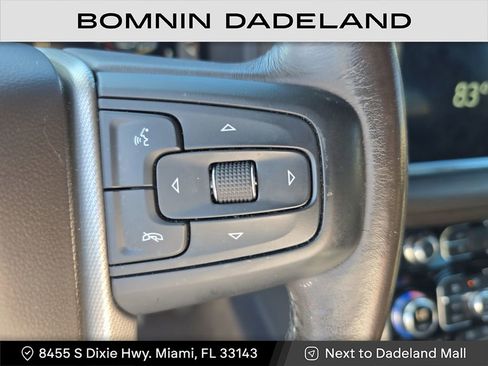 Used 2022 GMC Yukon XL Denali w/ Denali Premium Package image 25