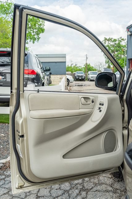 Used 2005 Dodge Grand Caravan SE w/ Popular Equipment Group I FWD image 17