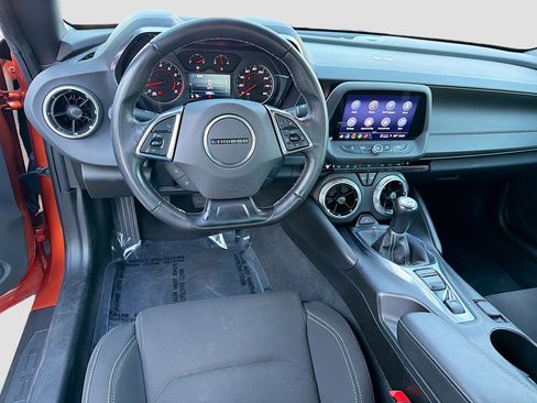 Used 2023 Chevrolet Camaro LT w/ Technology Package image 15