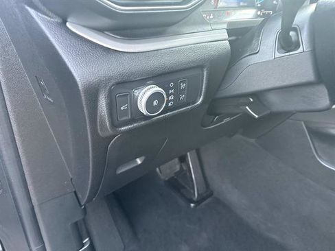 Certified 2022 Ford Explorer XLT w/ Equipment Group 202A image 23