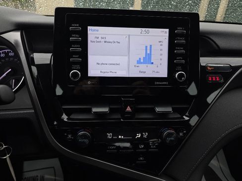 Certified 2023 Toyota Camry LE FWD image 18